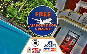 Airport A4 Transit Hub - Eco Chalets - Free Airport Pick Up & Drop 24 Hrs